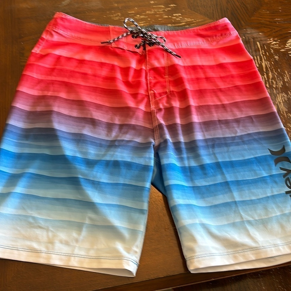 Men’s 29 Hurley Phantom swim trunks